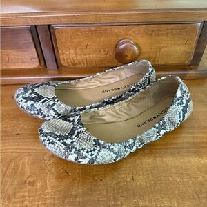 Lucky Brand Emmie snakeskin ballet flats slip ons woman size 8